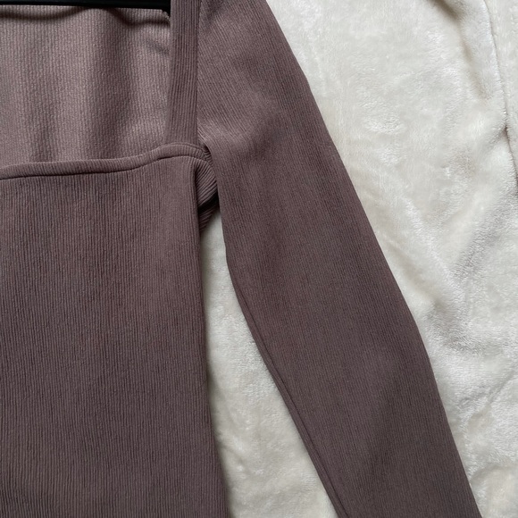 Brown Square Neck Long Sleeve Top - Picture 5 of 6